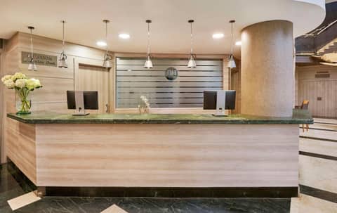 NH Valencia Las Artes — recepcion & lobby