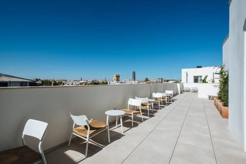 Sercotel Sevilla Guadalquivir Suites — balance & terrace