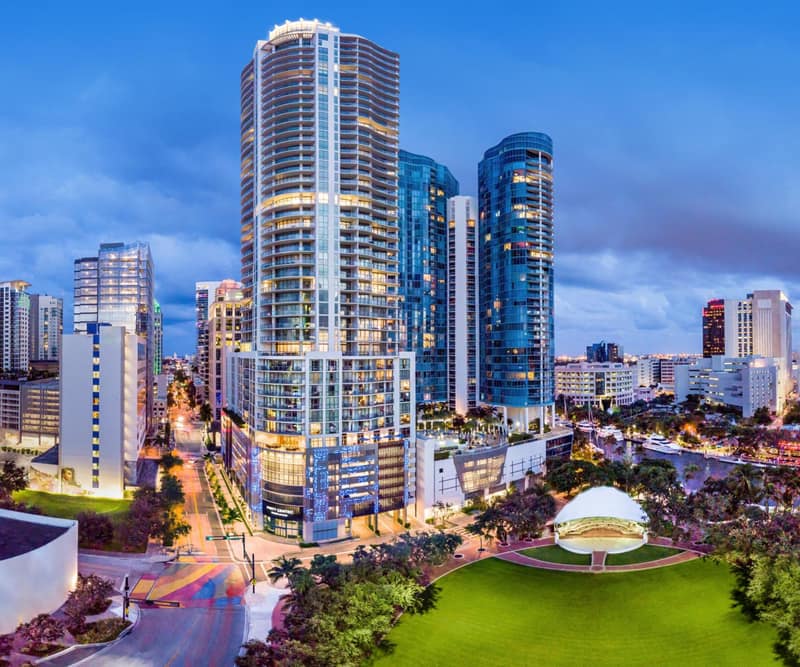 Hyatt Centric Las Olas Fort Lauderdale — building