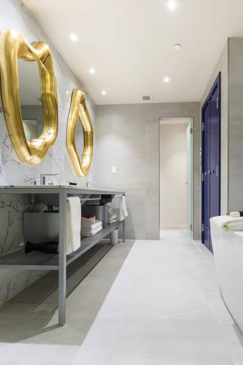 Monsieur Jean - Hôtel Particulier — bathroom