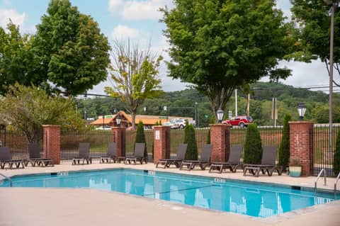 Comfort Suites Outlet Center — photo 3