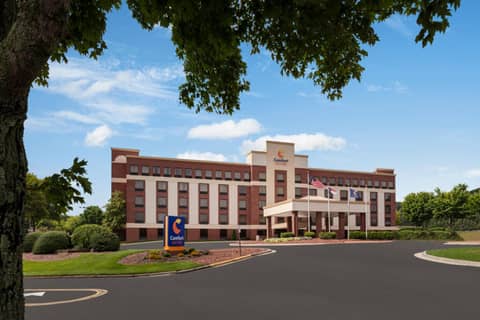 Comfort Suites Outlet Center — photo 4