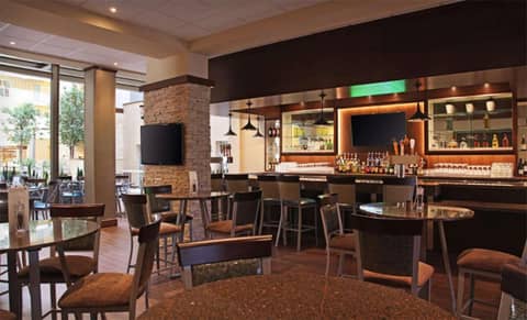 Embassy Suites by Hilton Dallas Market Center — photo 4
