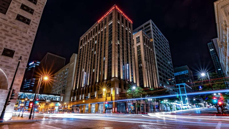 Drury Plaza Hotel Milwaukee Downtown — building