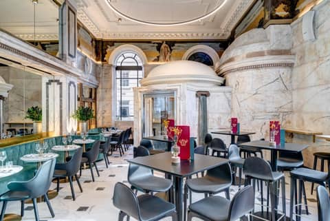 Apex Temple Court Hotel — restaurant