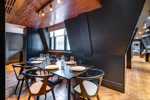 Apex Temple Court Hotel — restaurant