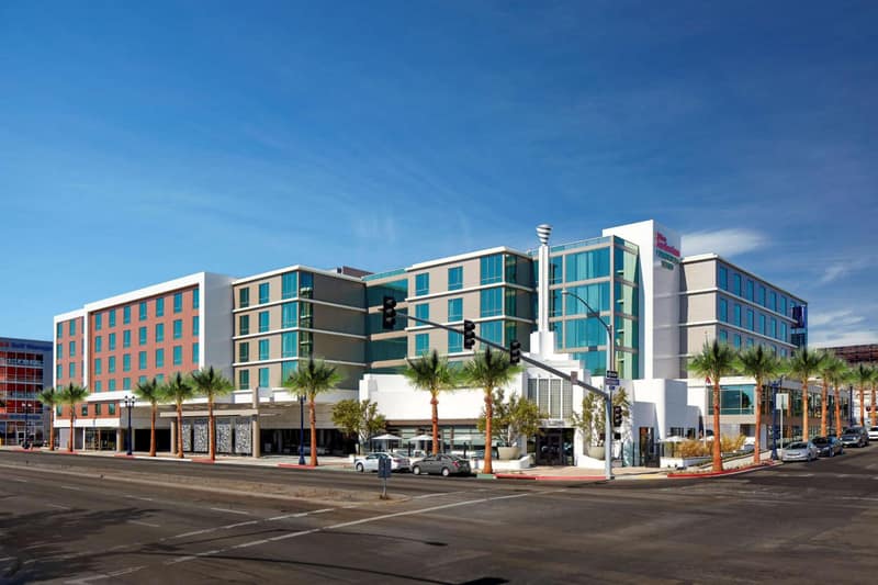 Hilton Garden Inn San Diego Downtown/Bayside, CA — building