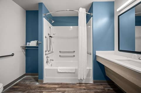 WoodSpring Suites Dearborn Detroit — photo 6