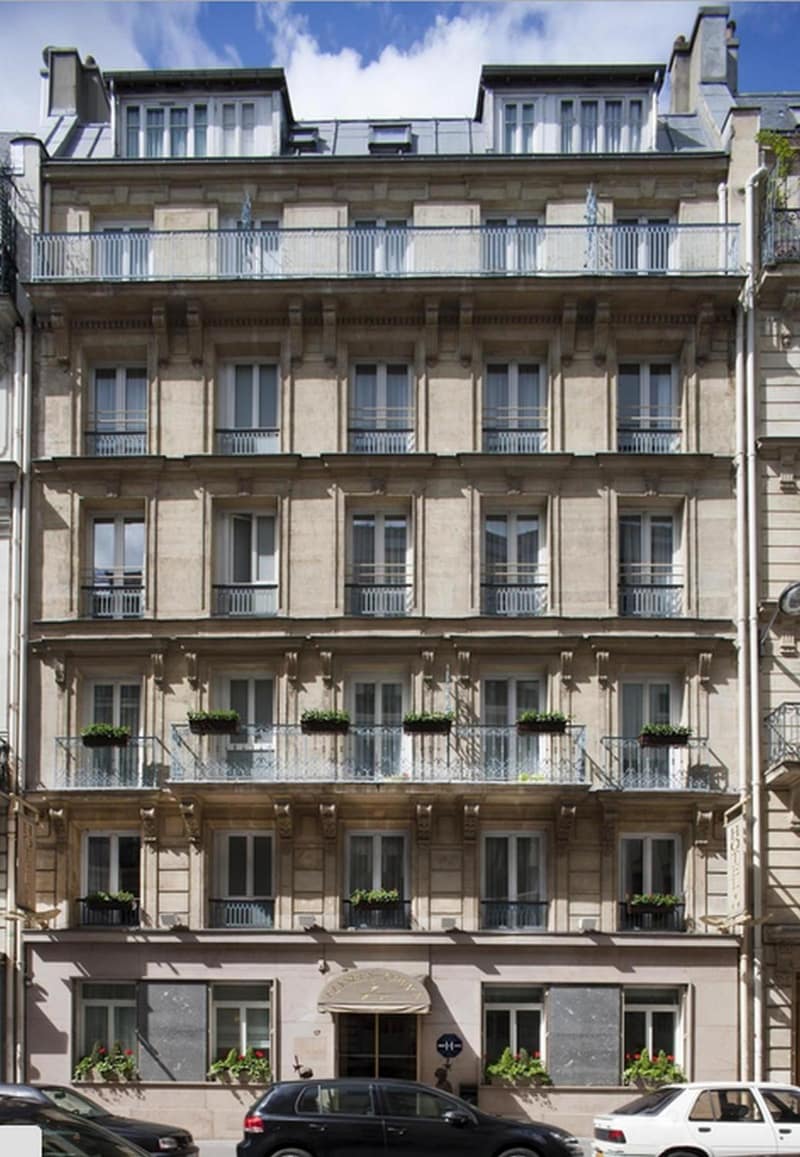 Hotel Elysees Opera — building