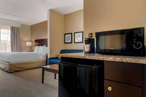 Comfort Suites Near Universal Orlando Resort — photo 3