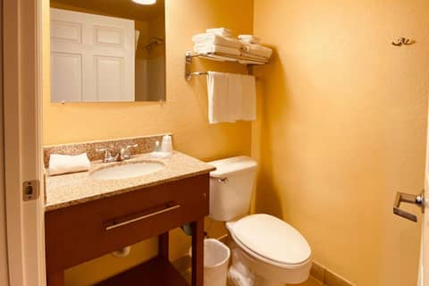 Suburban Studios Fort Myers Cape Coral — photo 5