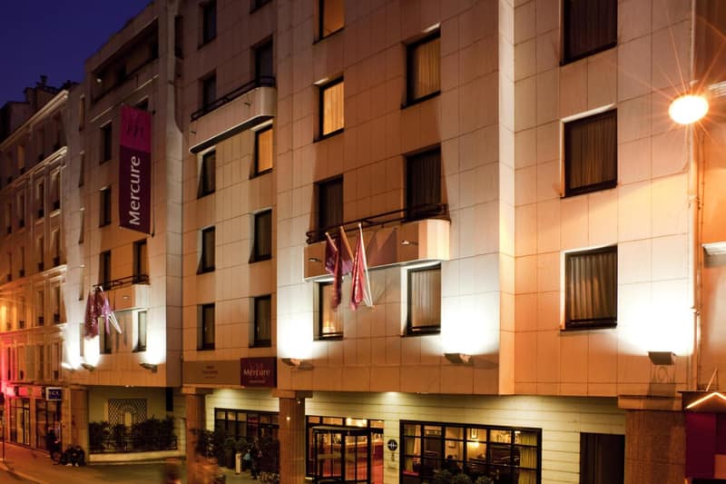 Mercure Tour Eiffel Grenelle — building