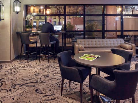 Mercure Tour Eiffel Grenelle — lounge