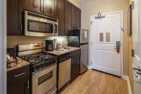 TownePlace Suites Jacksonville Butler Boulevard — kitchen