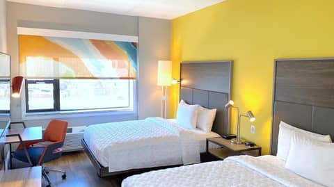 Tru By Hilton Baltimore Harbor East — photo 5