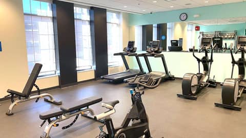 Tru By Hilton Baltimore Harbor East — photo 9