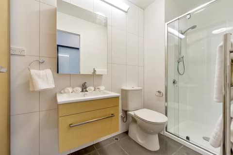 MCentral Hotel Manukau — photo 4