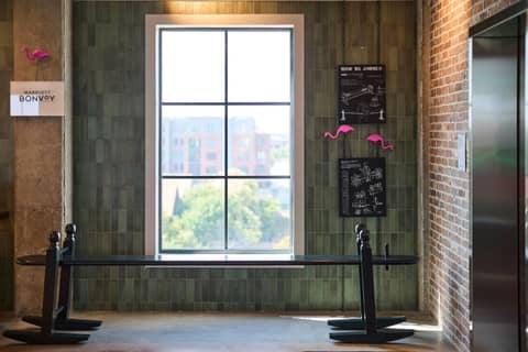 Moxy Charleston Downtown — photo 3