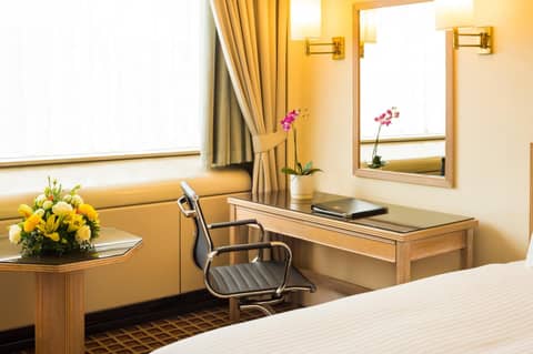 Copthorne Tara Hotel London Kensington — hotel room