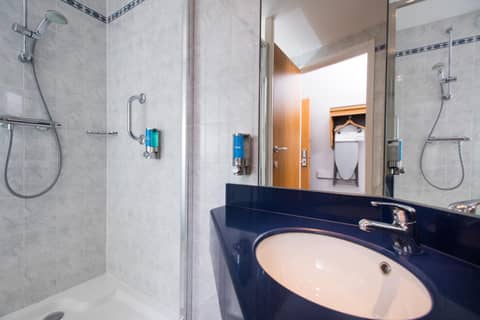 Holiday Inn Express Manchester East by IHG — photo 4