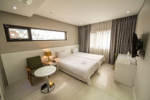 Reve Hotel Jeju — photo 4