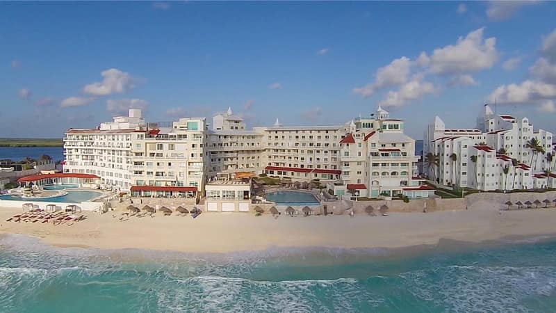 BSEA Cancun Plaza Hotel — photo 1
