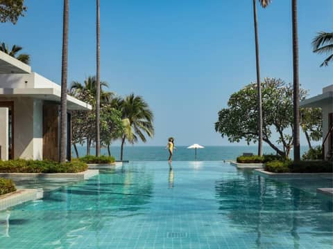 RELO' The Urban Escape - Huahin — recepcion & lobby