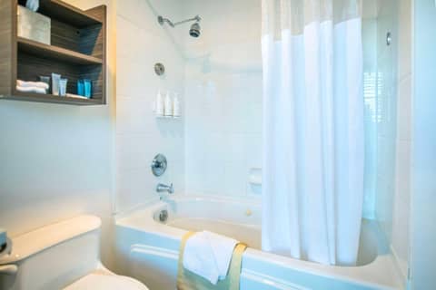 Grand Park Hotel & Suites Downtown Vancouver, an Ascend Collection Hotel — photo 2