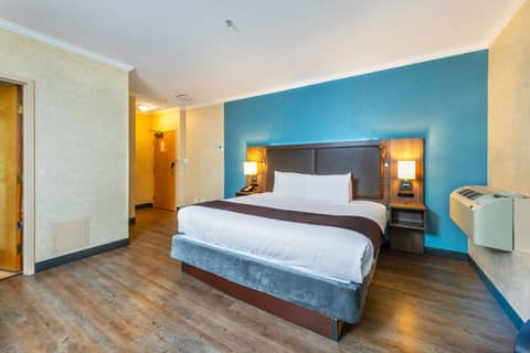 Grand Park Hotel & Suites Downtown Vancouver, an Ascend Collection Hotel — photo 3