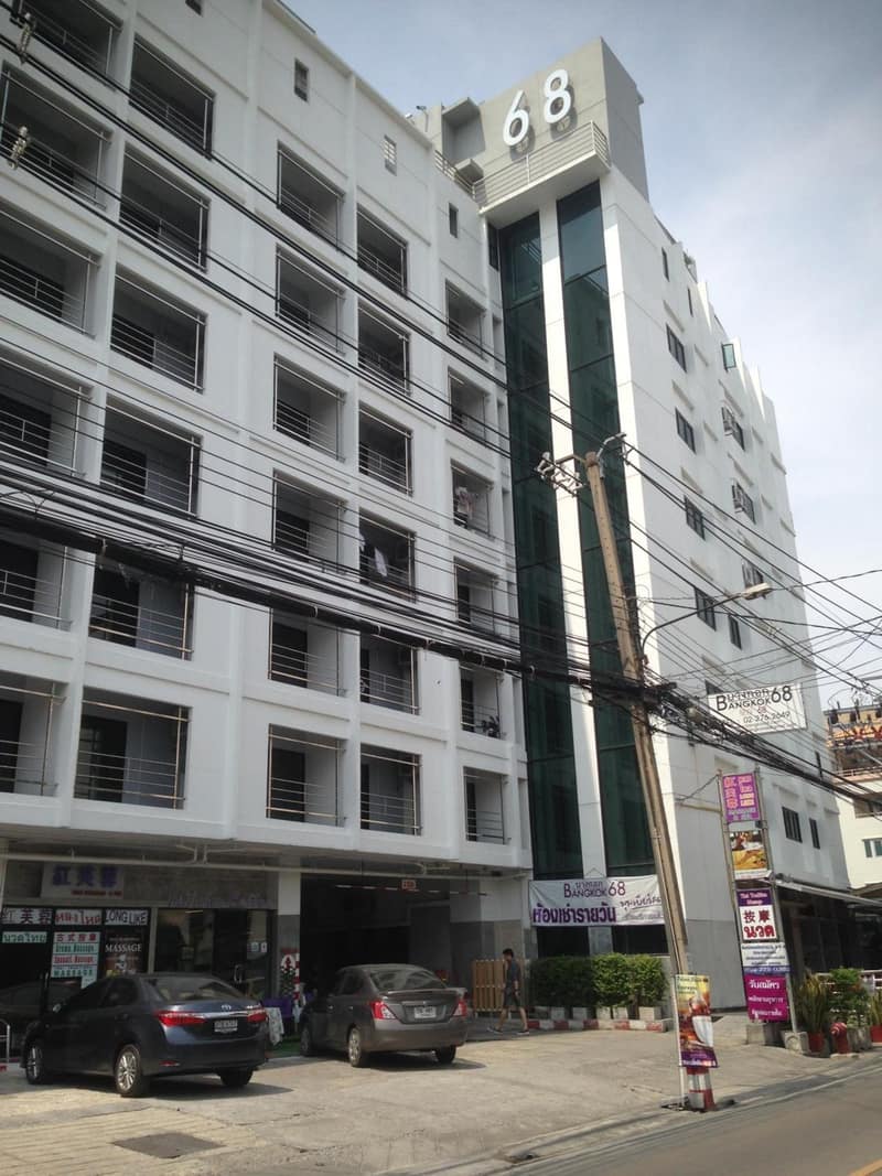 Bangkok 68 — building