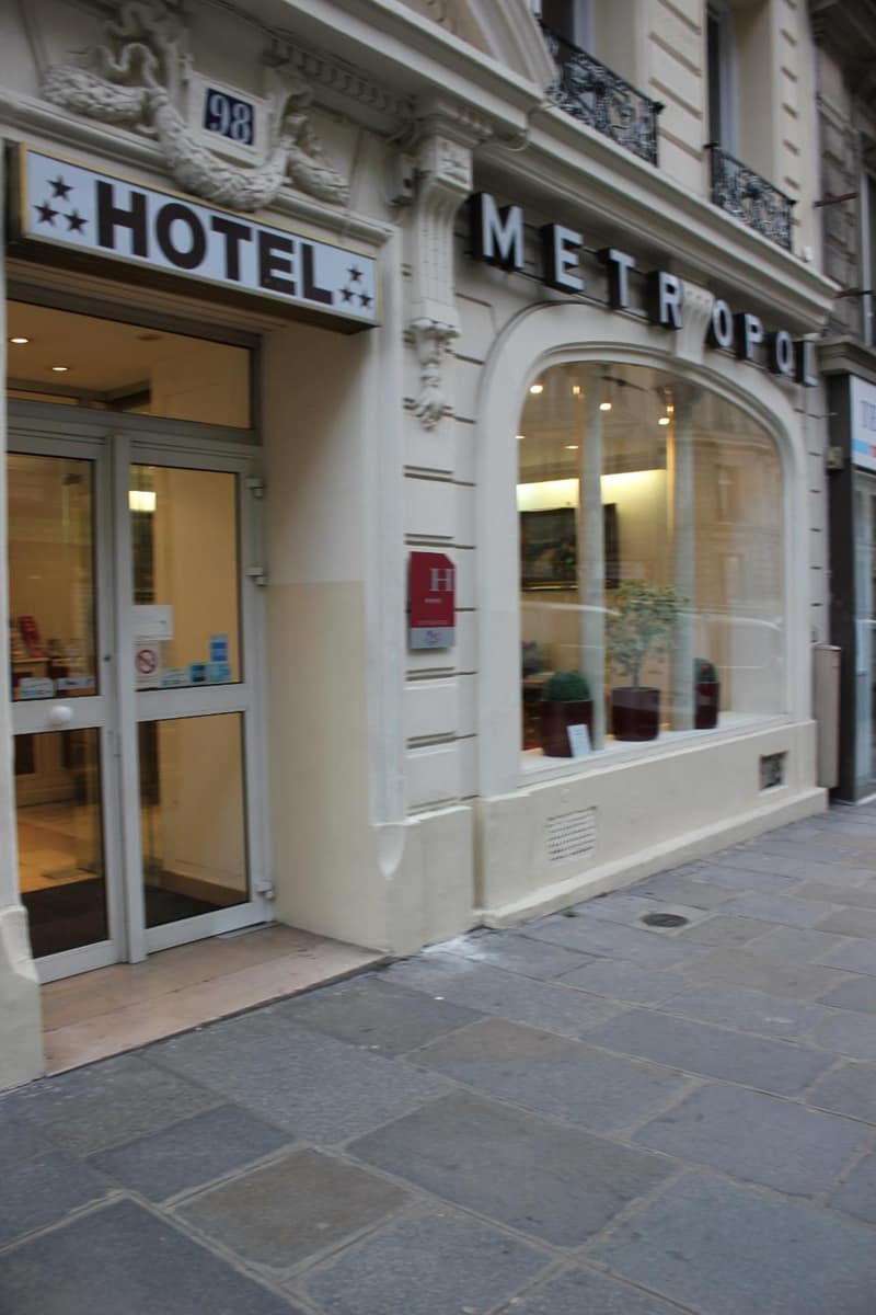 Metropol — building