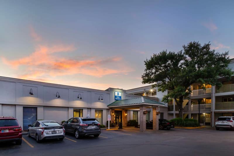 Best Western Savannah Historic District — building