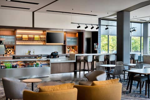 Courtyard by Marriott Philadelphia South at The Navy Yard — photo 4