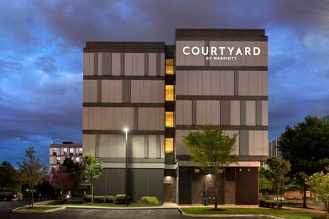 Courtyard by Marriott Philadelphia South at The Navy Yard — photo 9