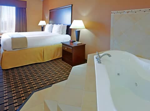 Comfort Inn & Suites Dallas Medical-Market Center — photo 2