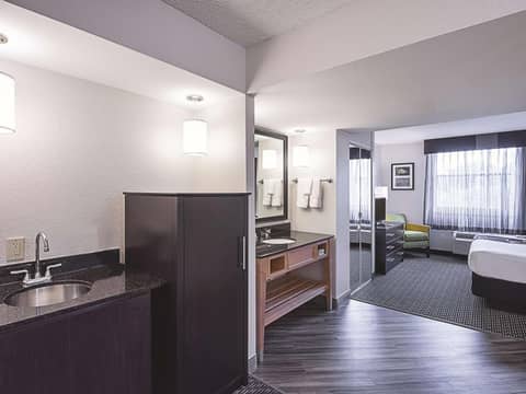 La Quinta by Wyndham Plantation at SW 6th St — photo 4