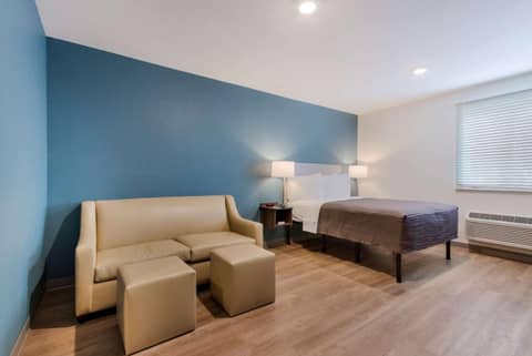 WoodSpring Suites Tamarac — photo 8