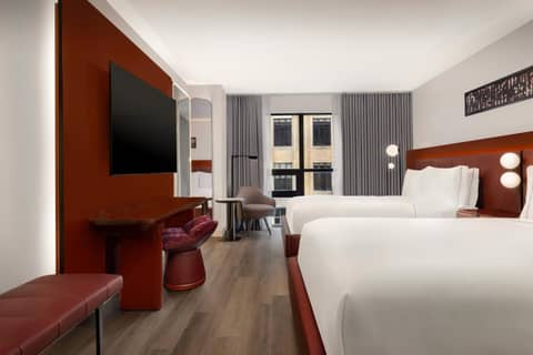 Revery Toronto Downtown, Curio Collection by Hilton — photo 5