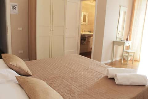 Vesuviane 'E Belle 'Mbriane B&B — hotel room