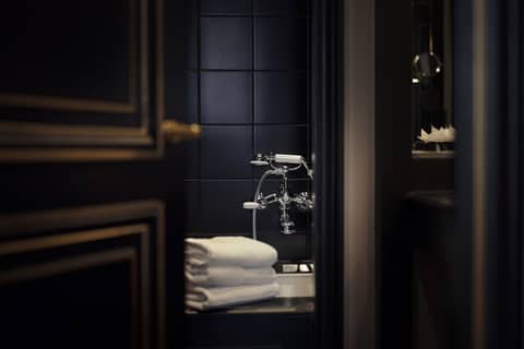 Maison Souquet, Hotel & Spa — bathroom