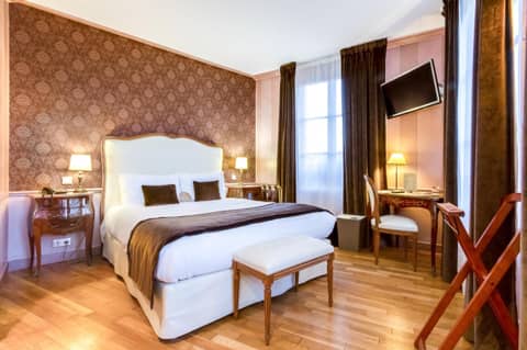 Eiffel Trocadéro — hotel room