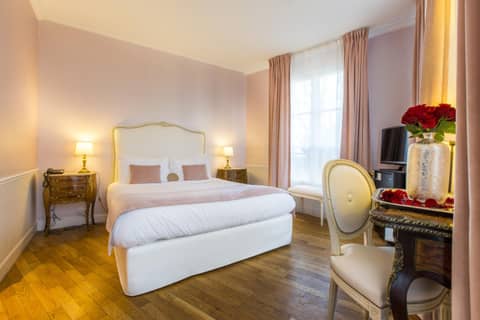Eiffel Trocadéro — hotel room