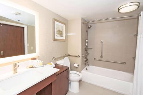 Doubletree Suites by Hilton at The Battery Atlanta — photo 3