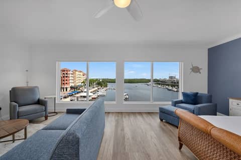 Bayfront Inn Fifth Avenue — photo 3