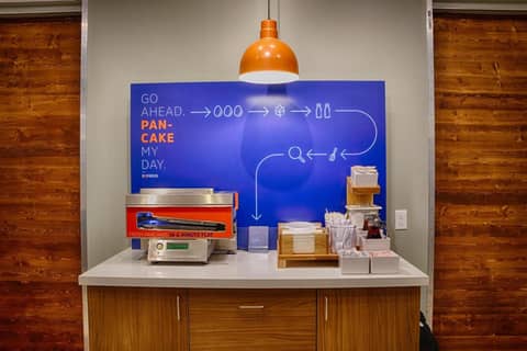 Holiday Inn Express & Suites Toronto Airport South by IHG — photo 5
