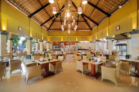 Inna Sindhu Beach Hotel & Resort — dining