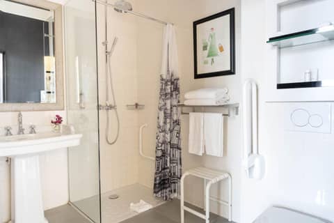 Le 123 Elysees - Astotel — bathroom