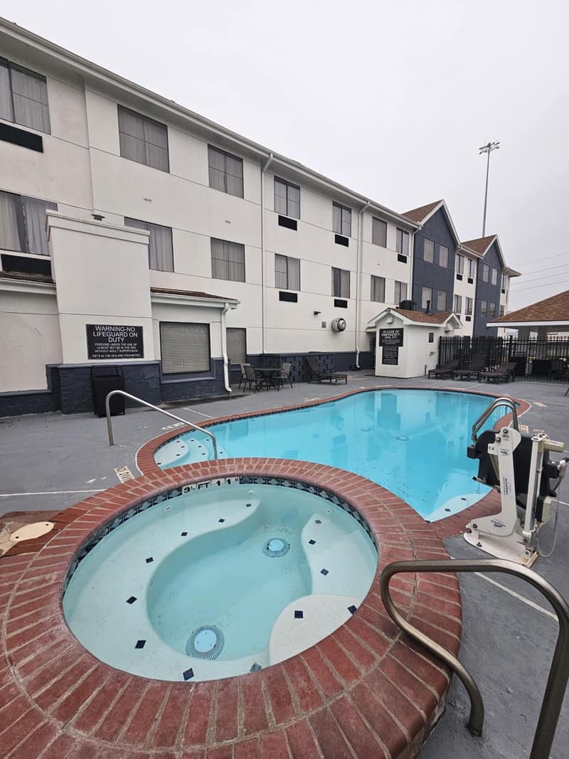 Candlewood Suites Stafford — recepcion & lobby