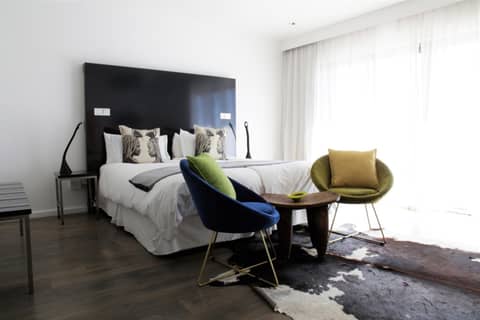 DysArt Boutique Hotel — hotel room