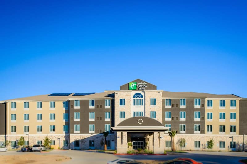 Holiday Inn Express Hotel & Suites Austin NW - Arboretum Area by IHG — building